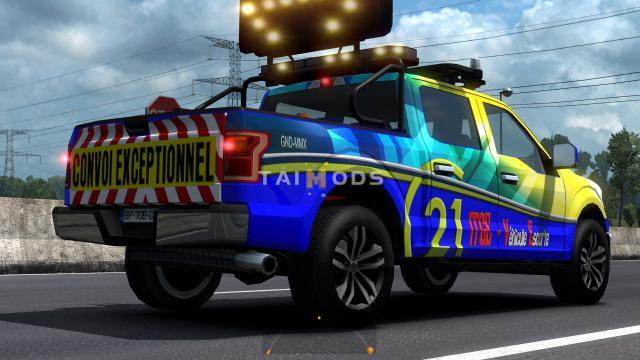 ETS2 - Pilot and Escort Vehicles International Truck (1.37.x) (1.35.x)