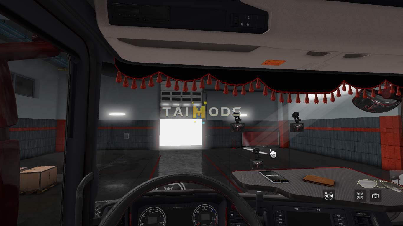 ETS2 - Dashboard Camera On Glass (1.36.x)