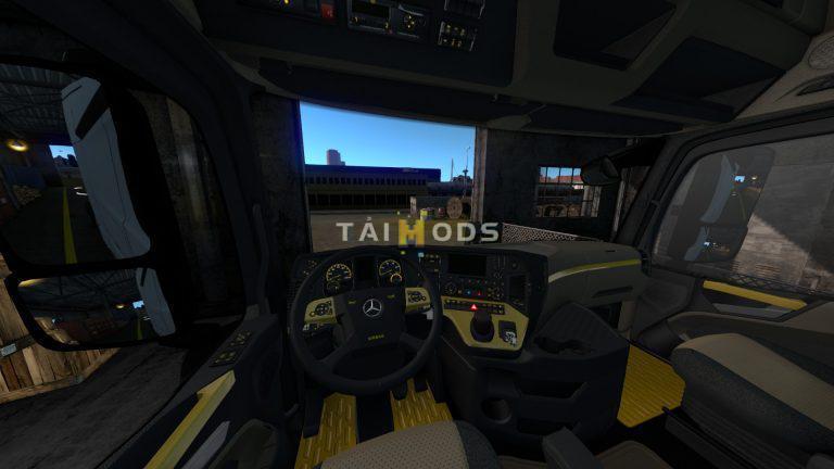 ETS2 - Mercedes Actros MP4 Colored Dashboard V2.0 (1.36.X)