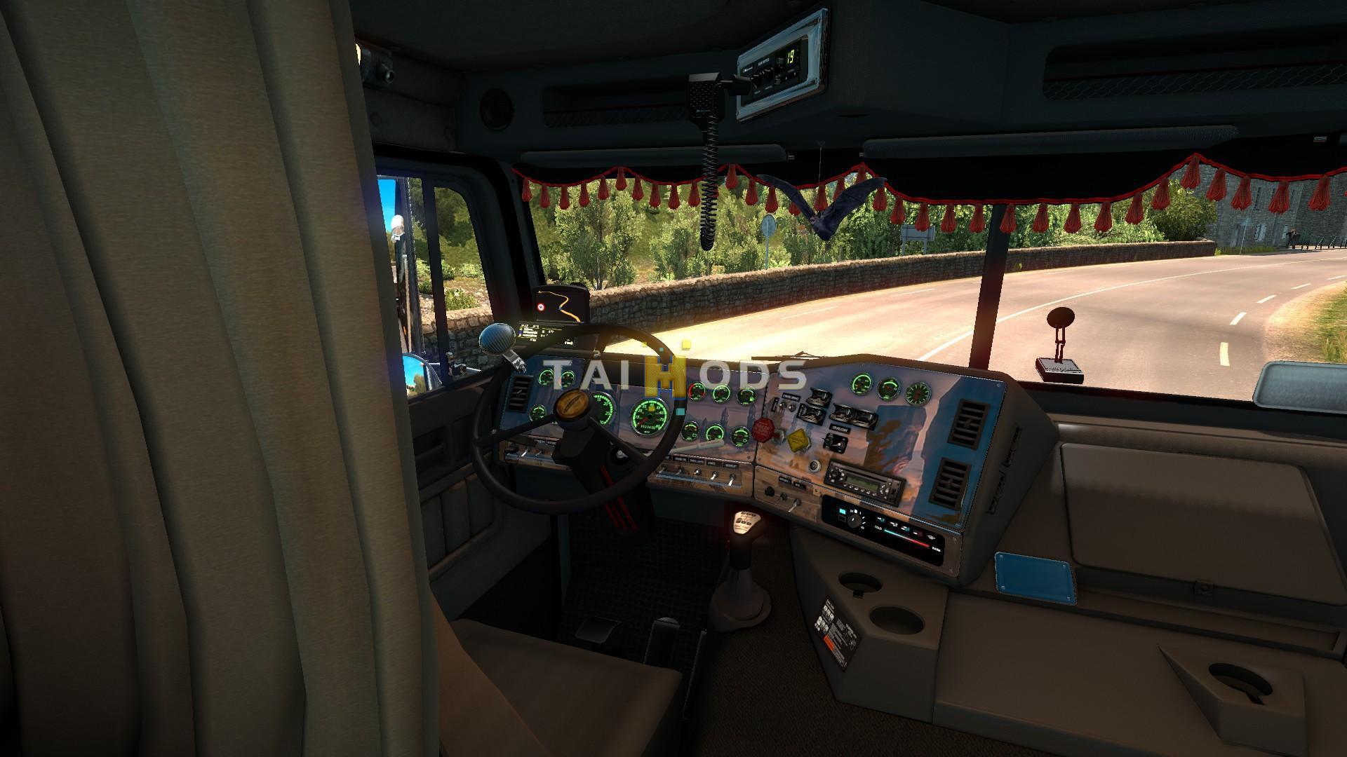 ETS2 - Freightliner FLB Truck V2.0.9 Fixed (1.39.x)